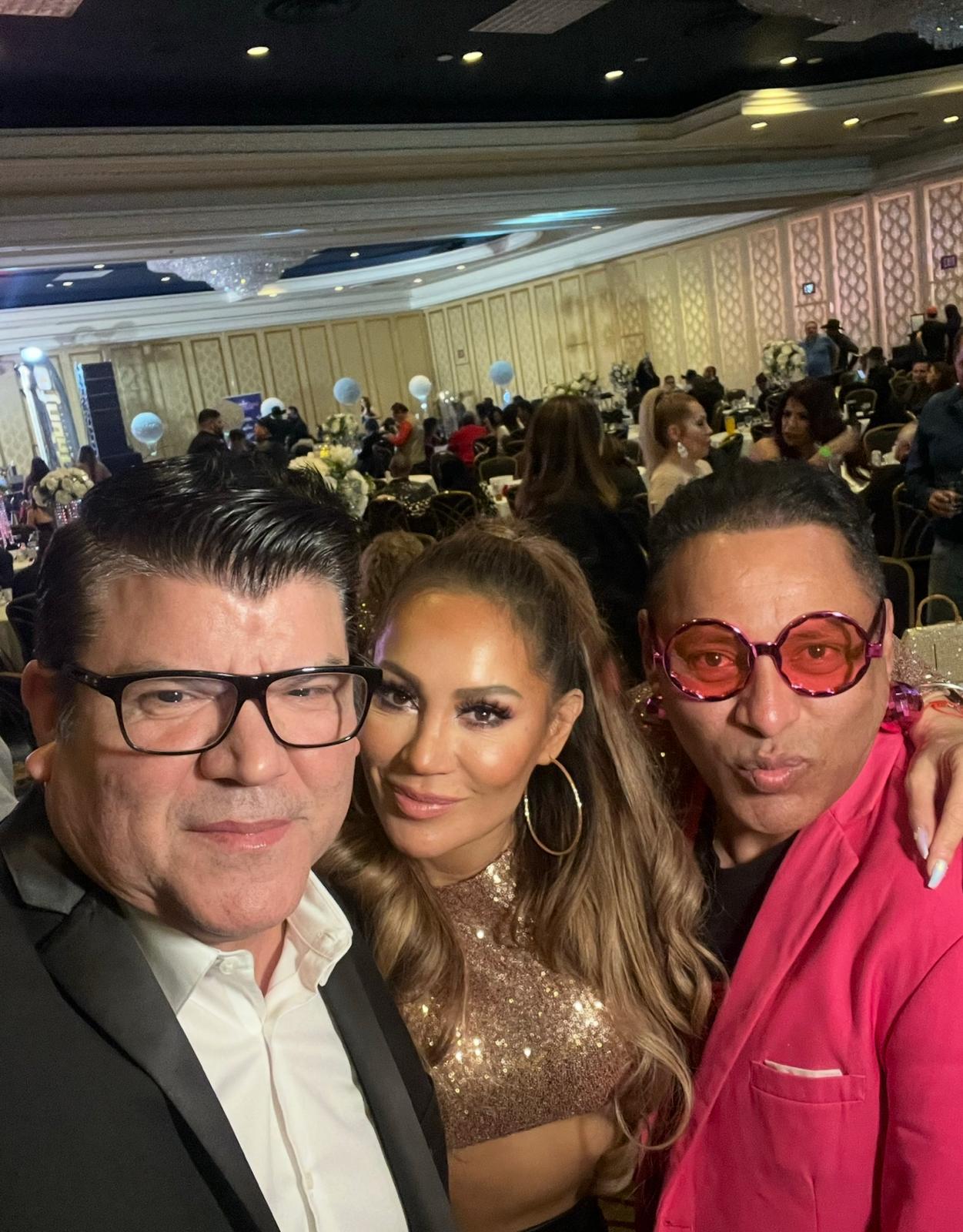 Connie Peña & Paco Show