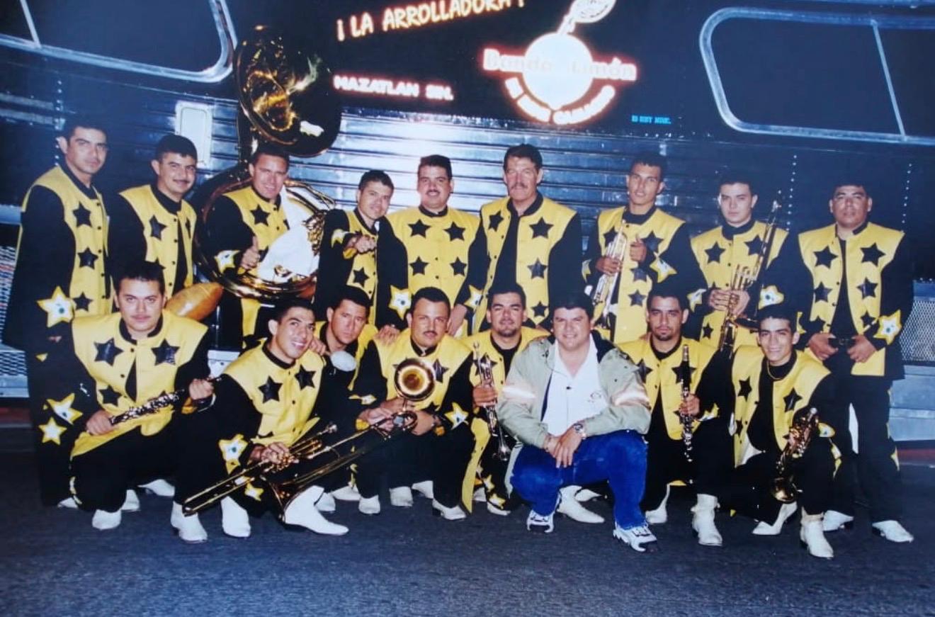 La Arrolladora Banda El Limon