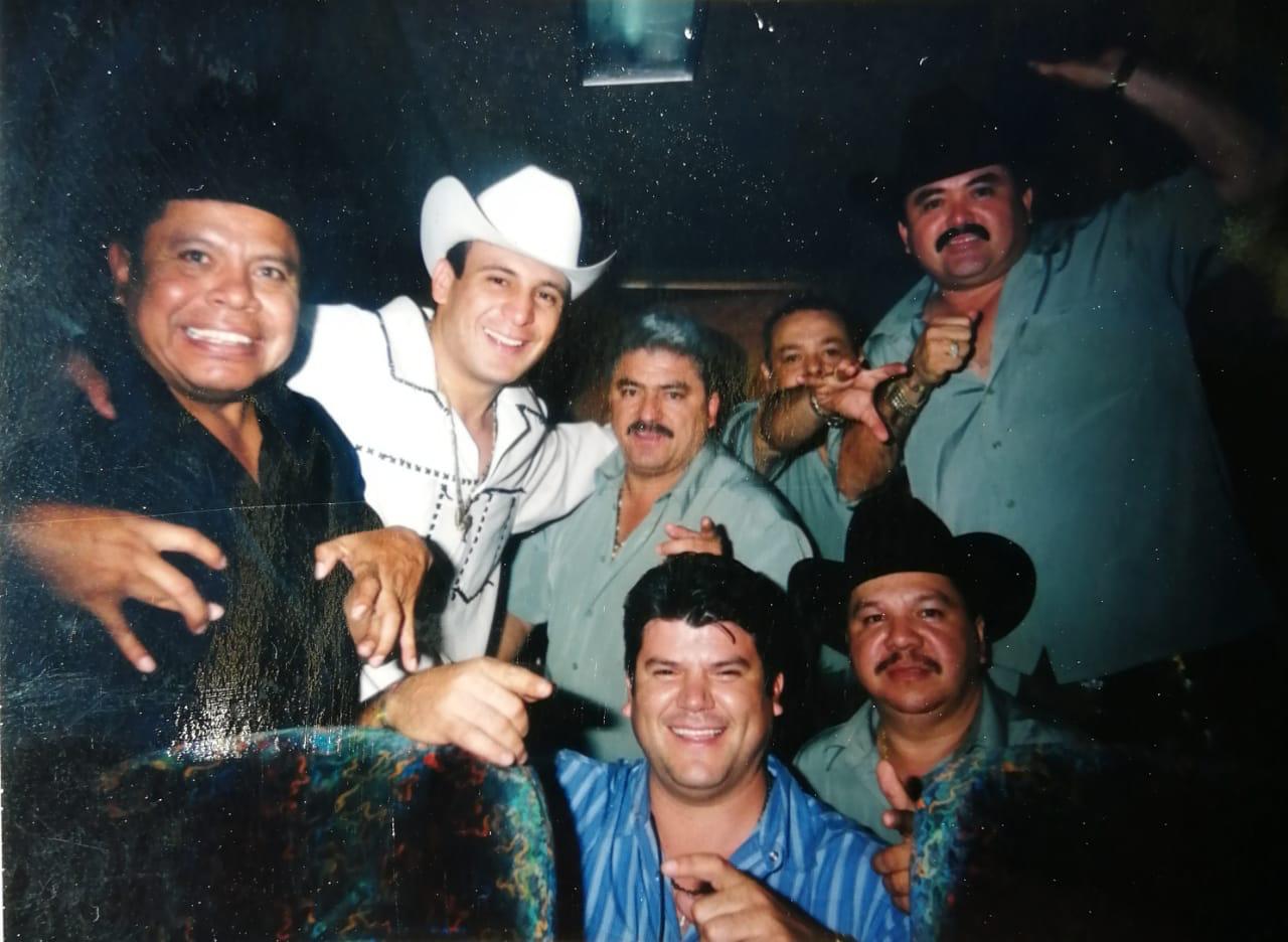 Valentín Elizalde & Los Razos